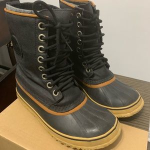 Sorel Black and Tan Winter Boots